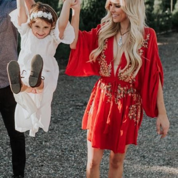 Boho plunging neck tassel embroidered floral dress - Picture 3 of 8